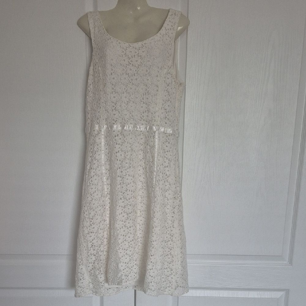 Chic Ivory Lace Midi Dress
